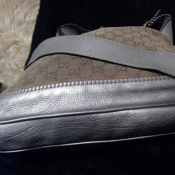 Gucci "New Jackie" Medium Shoulder Bag - Picture 5 of 9